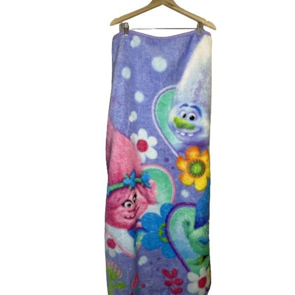DreamWorks Trolls World Tour Sherpa Blanket Poppy Kids Throw 41x51 NWT